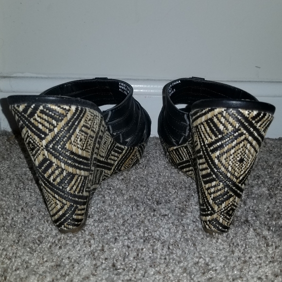 Wedge sandals - Picture 3 of 5
